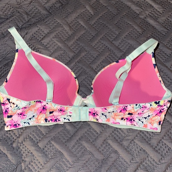 VICTORIAS SECRET PINK WEAR EVERYWHERE PUSH-UP BRA - 36C - Picture 4 of 5